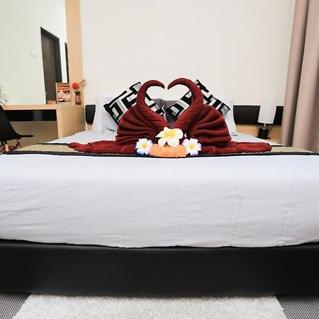 Mlh Deluxe Studio Suites @ Landmark Residence Cheras Kültér fotó