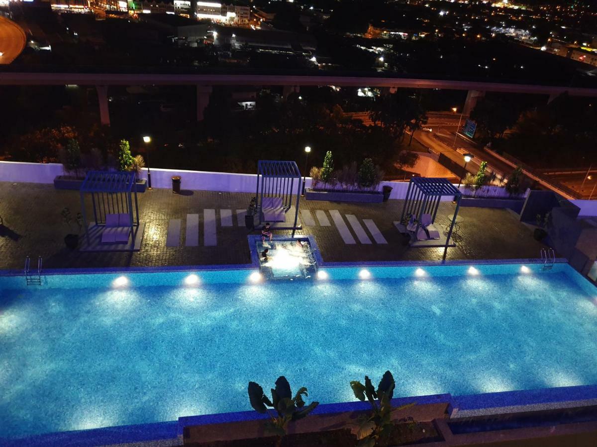 Mlh Deluxe Studio Suites @ Landmark Residence Cheras Kültér fotó